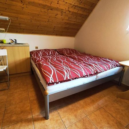 Vinarstvi Ehrlich Apartment Milotice Ngoại thất bức ảnh